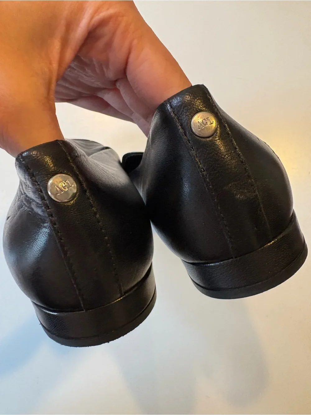 AGL || Cap Toe Flats Loafers Black Patent Leather 39.5